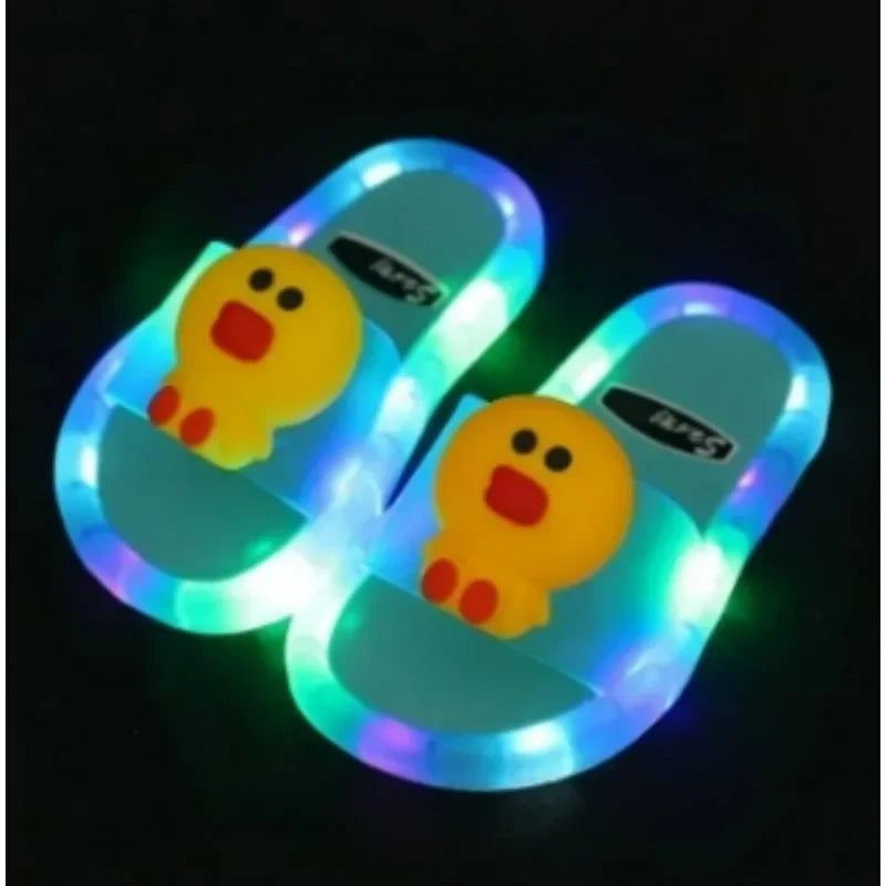 슬리퍼 Kids Shoe Fashion LED Luminescent Children's Slippers Summer New Cartoon Crystal Shoes Girls/boys Sandals Flip Flops