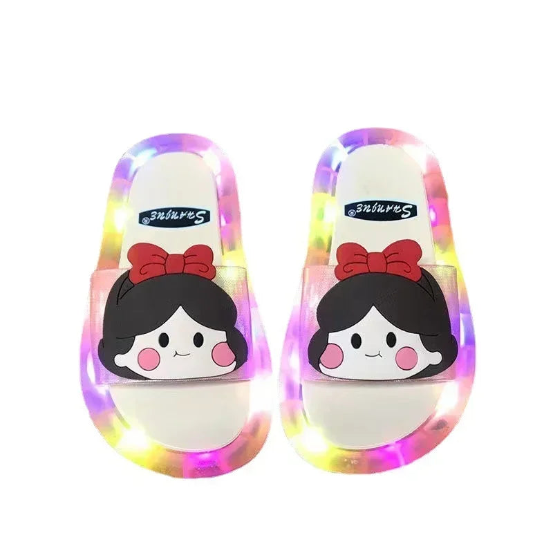 슬리퍼 Kids Shoe Fashion LED Luminescent Children's Slippers Summer New Cartoon Crystal Shoes Girls/boys Sandals Flip Flops